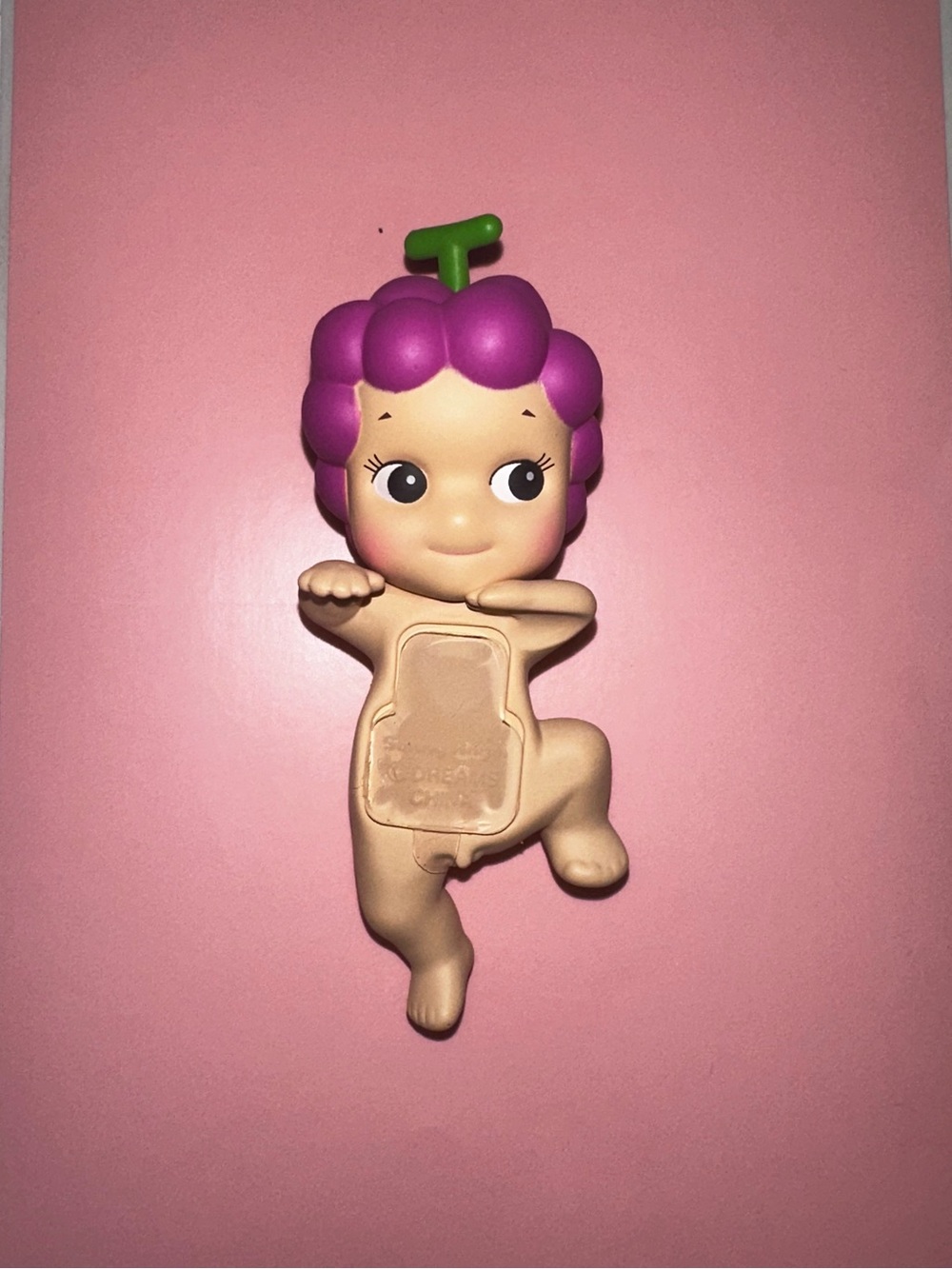 100% authentic Sonny Angel Hipper (Grape). Brand new